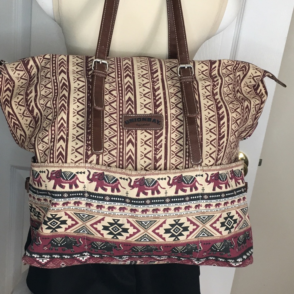 UNIONBAY Expandable Weekender/Overnight Tote Bag